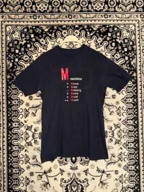 Moschino t shirt